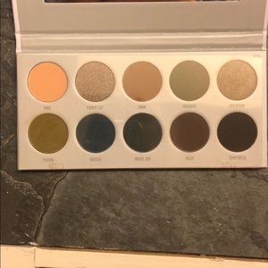 Dark magic pallet Jaclyn hill